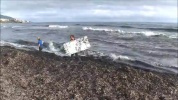 Bastia : Les bénévoles nettoient les plages après la tempête …..