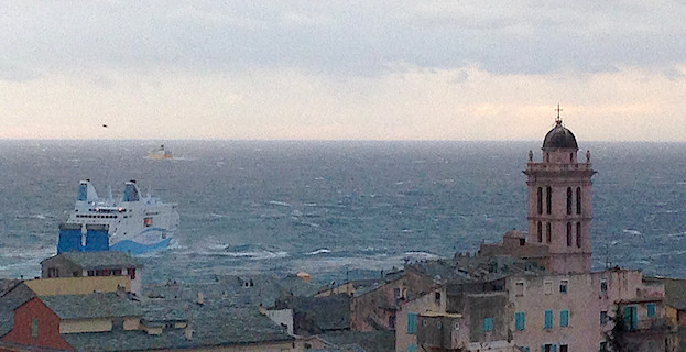 Intempéries : A l'entrée du port de Bastia aussi