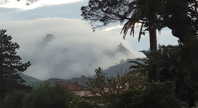 La photo du jour : Nebbia matutina nantu à torra di Seneca