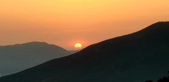 La photo du jour : Quand le Soleil tombe dans le golfe d'Ajaccio