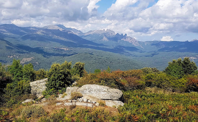 La photo du jour : Balade au-dessus d’ Altaghjè et de Santa Lucia di Tallà