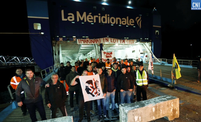 A Ajaccio le Girolata est bloqué à quai (Photos Michel Luccioni)