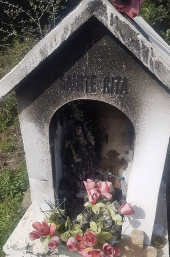 Statue de Sainte Rita brûlée sur les hauteurs de Biguglia