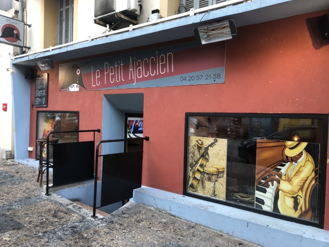 Malgré l’incendie, le Petit Ajaccien reste ouvert