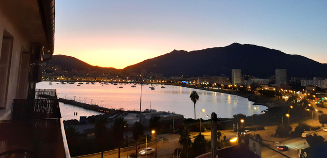 La photo du jour : coucher de Soleil sur le golfe d'Ajaccio