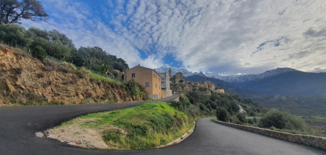 Montemaggiore et le Montegrossu (Photo Eric Frulani)