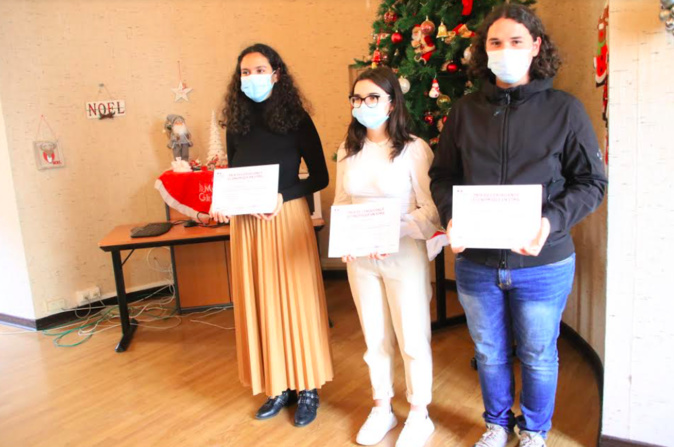 Chimène Ben Lahouel, élève en terminale STMG au lycée Laetitia Bonaparte d’Ajaccio, arrivée première, est qualifiée pour l’étape nationale, Alycia Mattei, élève en terminale STMG gestion finance au lycée polyvalent de Balagne et Joao Rodrigues Torrès, également du lycée de Balagne