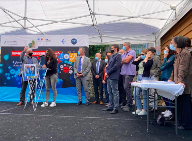 Organisée par la Collectivité de Corse, l’Académie et la Préfecture en partenariat avec l’association CPIE A Rinascita et l’Université de Corse cette manifestation unique en France  a comme objectif de sensibiliser les élèves à la démarche scientifique, à travers la conception d’expériences ou créations scientifiques, et in fine une sensibilisation à la poursuite d’études dans les domaines scientifiques