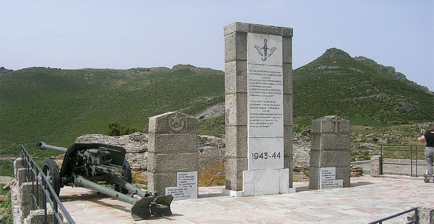 Kader Arif rendra hommage aux Goumiers marocains et aux soldats français morts lors de la bataille de Teghime.