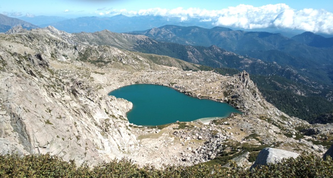 La photo du jour : superbe lac de Bastani