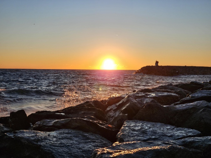 Lever de soleil devant Port-Toga (Gaylord Naizot)