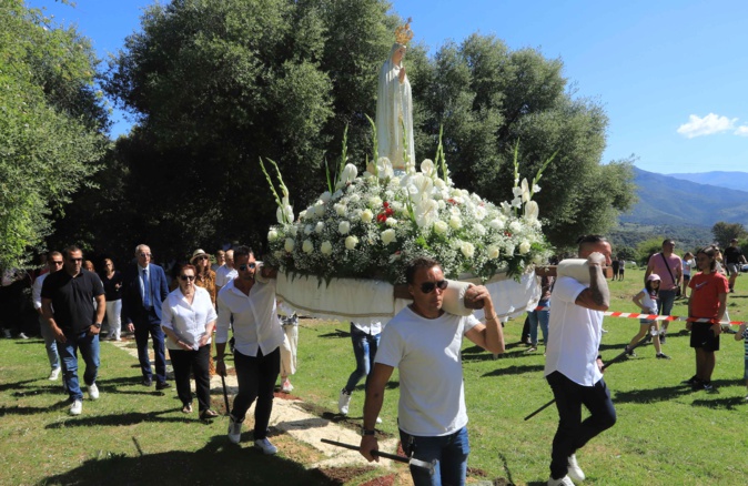 Corte : La ferveur à Saint-Jean pour Notre Dame de Fatima 