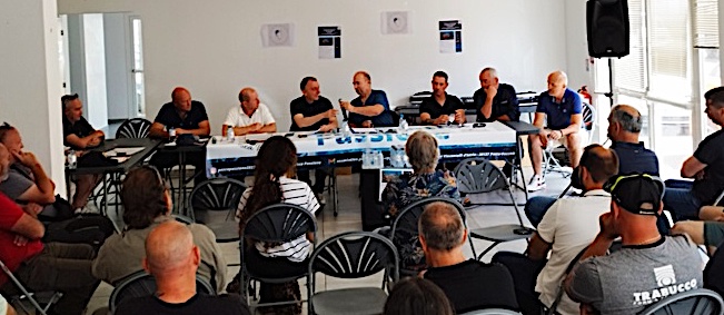 Une trentaine de pêcheurs sont venus assister à la réunion publique, samedi matin à Porto-Vecchio.