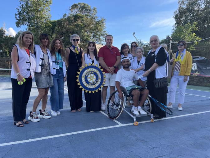 Tennis handisport : le beau geste d’Inner Wheel Bastia envers Maxime Ancian