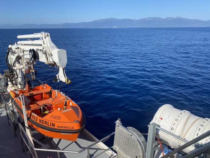 Le bateau Alfred Merlin regorge d'équipements pour explorer les épaves et la biodiversité qu'elles abritent.