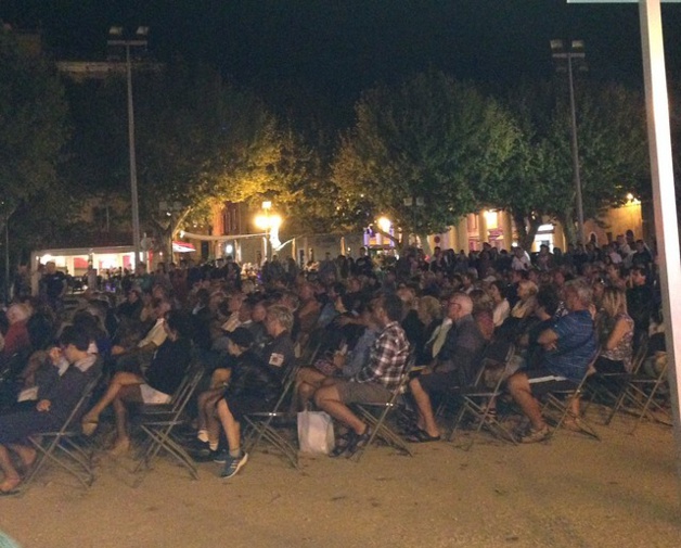 Plus d'un millier de personnes à l'Ile-Rousse pour un final en apothéose avec Jean Menconi