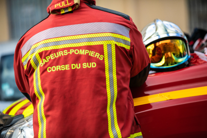 Incendie en cours en montagne à Bastelica