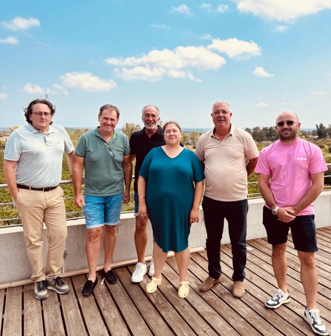 Le nouveau bureau du CIVCorse : François Franceschi (Cave d'Aleria), président ; Marie-Françoise Devichi (présidente AOP Patrimonio, Melle D), vice-présidente ; Gilles Seroin (président AOP Corse Sartène, Domaine Sant'Armettu), vice-président ; Jean-André Guidici (président des vignerons d'Aghione), vice-président ; Pierre-Michel Tardy (directeur général d'Uval), trésorier ; Simon-Pierre Fazi (président de la cave coopérative de Saint Antoine), secrétaire général.