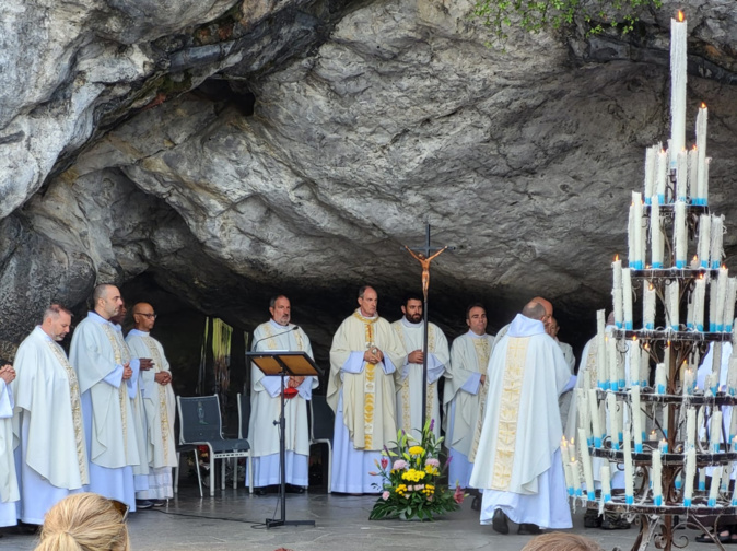 Les Corses en nombre à Lourdes pour le pèlerinage du Rosaire