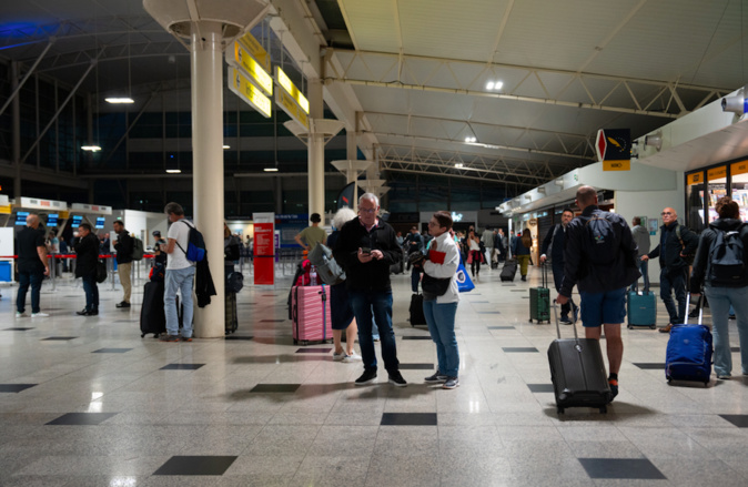 L'aeroport d'ajaccio. Paule Santoni