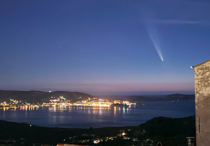 Les images exceptionnelles de la « comète du siècle » immortalisée dans le ciel corse