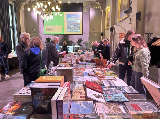 Auteurs et éditeurs insulaires à l’honneur à Paris