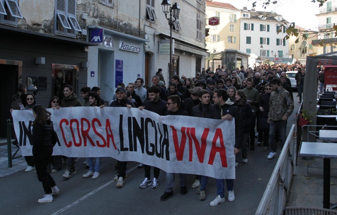 Corte : Plusieurs centaines de personnes se mobilisent pour la défense de la langue corse