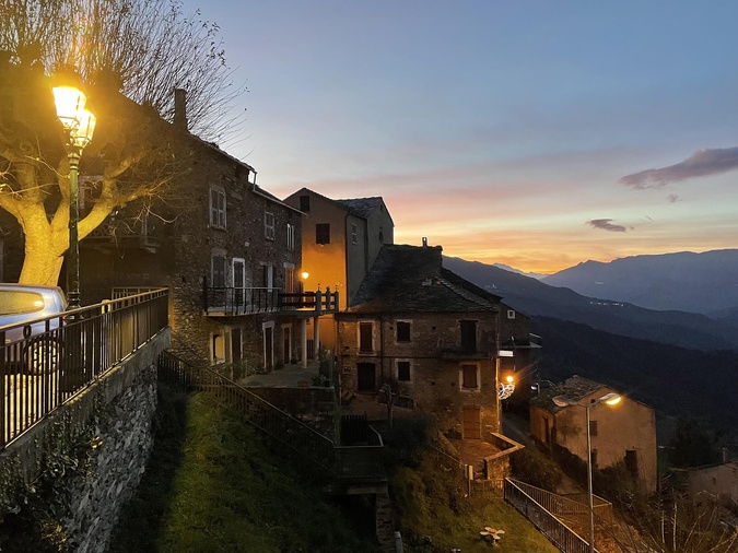 La photo du jour : Olmo au soleil couchant