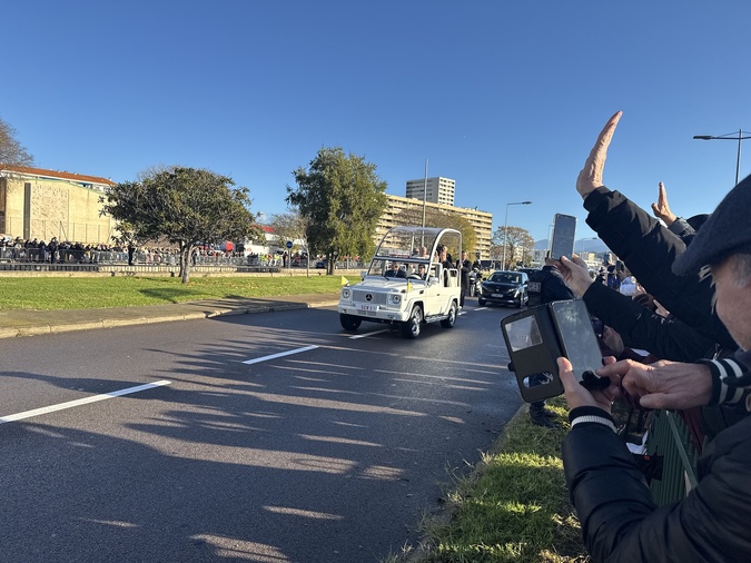 En direct : vivez la visite historique du Pape François en Corse