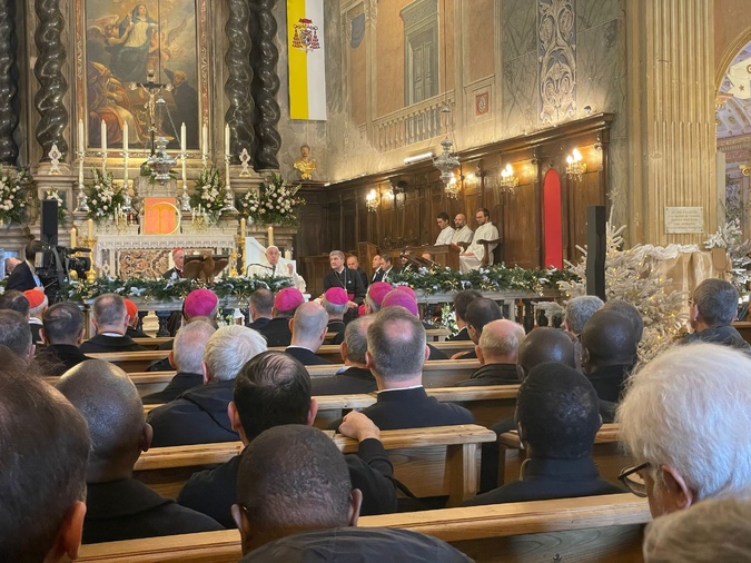 EN DIRECT : vivez la visite historique du Pape François en Corse