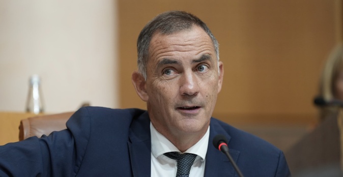 Le président du Conseil exécutif, Gilles Simeoni, en session à l’Assemblée de Corse. Photo Paule Santoni.