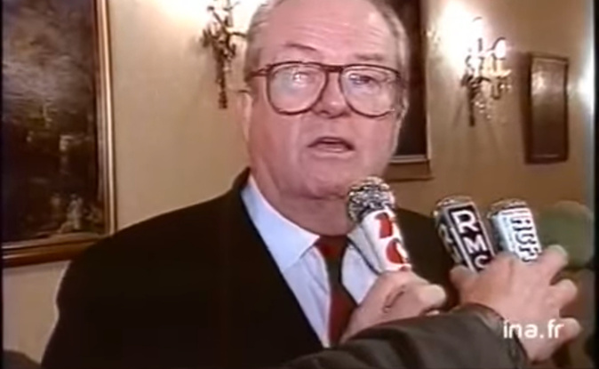 Jean-Marie Le Pen en visite en Corse en février 1992.