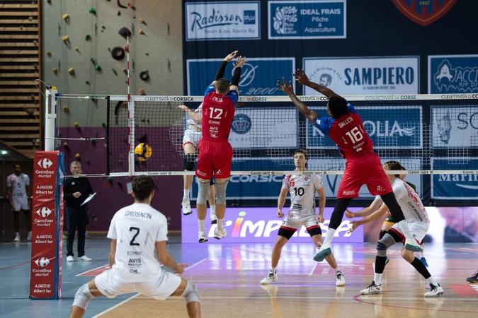 Le GFCA Volley est passé proche de l'exploit face à Chaumont (2-3). (Photos Paule Santoni)