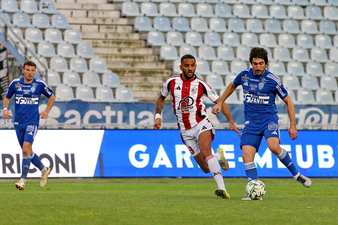 La joie bastiaise après le but de Tomi @SCBastia