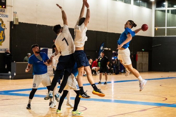 Handball. E Prime Scontri Max Giagheddu : A Ajaccio, la Squadra Corsa s'impose face aux All Stars 