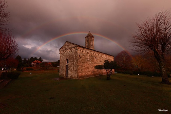 La photo du jour : double arc-en-ciel sur l'église de Carbini