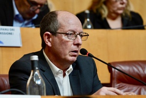 Assemblée de Corse : Face à la main tendue de Gilles Simeoni, l’opposition reste sceptique