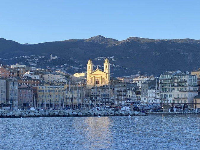 La photo du jour : quand le soleil illumine San Ghjuvà