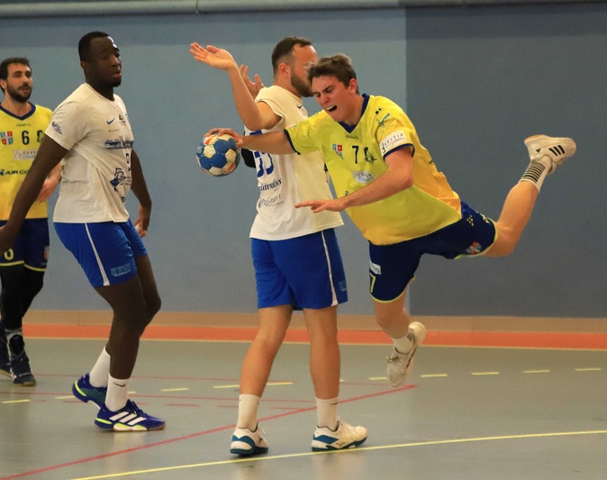 Handball N2 : Corte cartonne face à Antibes et se donne de l’air