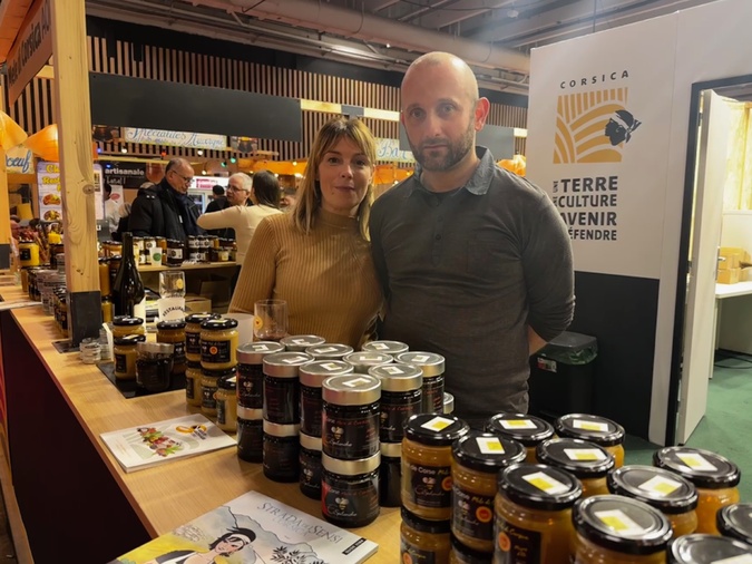 Christelle et Jérôme Albertini apiculteurs à Albertacce dans le Niolu