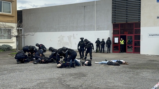 Bastia : un entraînement grandeur nature pour faire face à une attaque armée en milieu scolaire