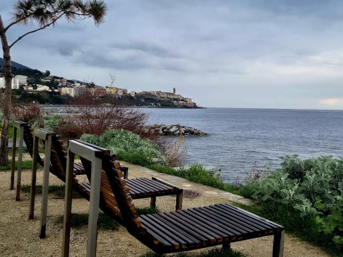 Bastia sous la pluie (Françoise Geronimi)