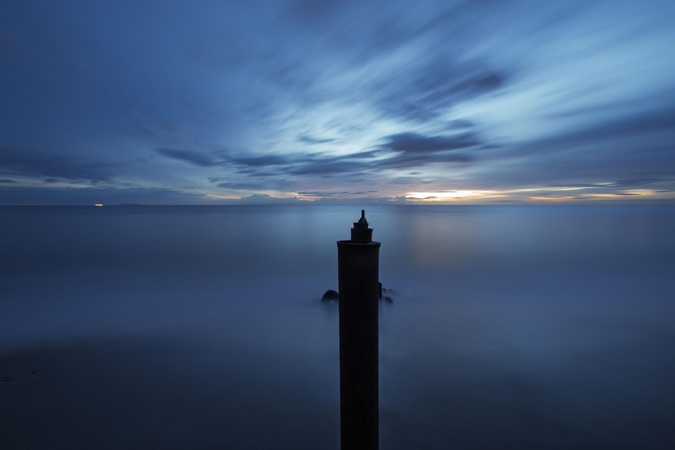 La photo du jour : camaïeu de bleu du petit matin à La Marana