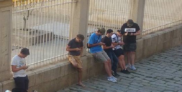 Ajaccio : Pokemon Go le nouveau jeu qui s'empare du monde et de la rue… Fesch !