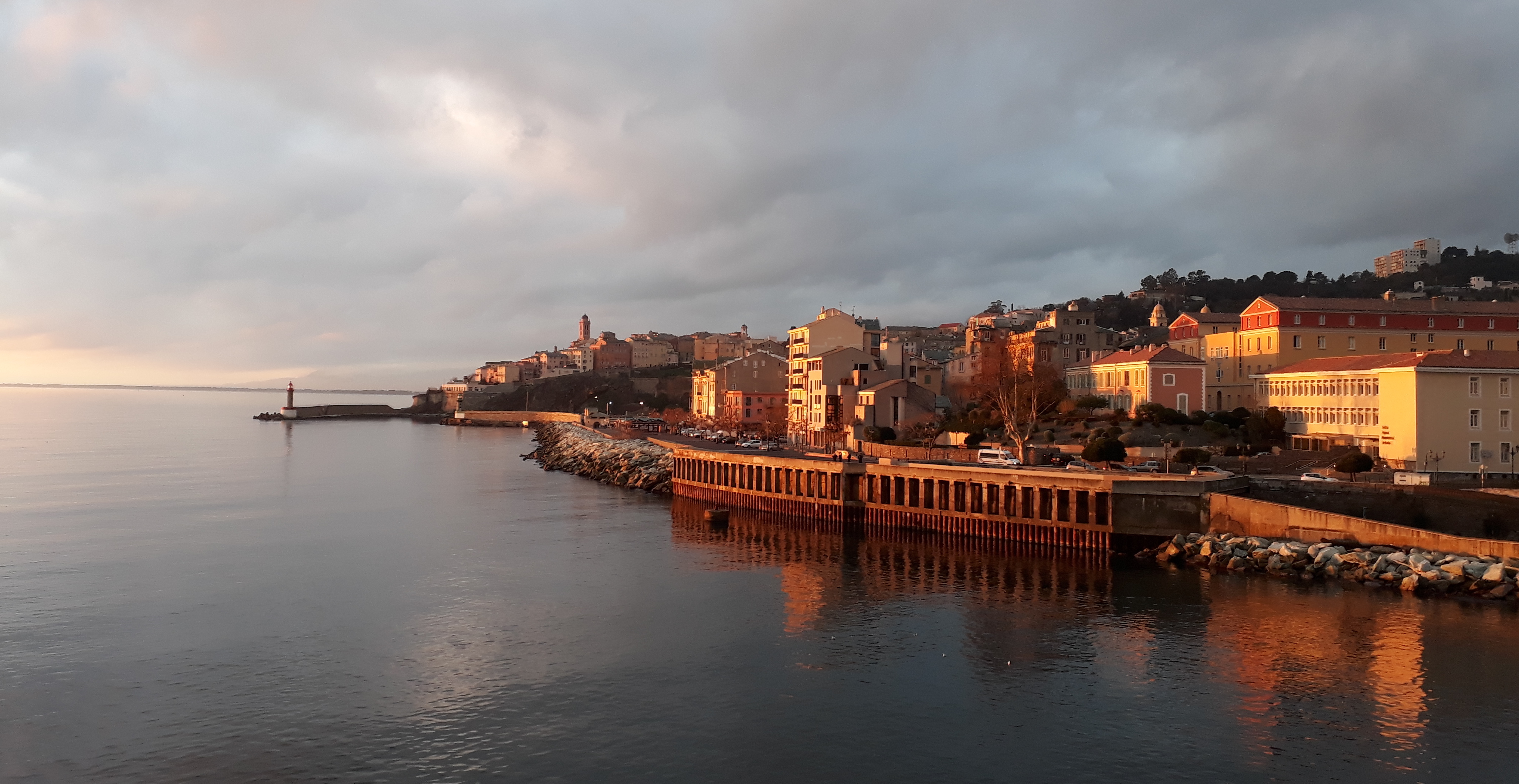 La photo du jour : Bastia aux mille et une couleurs