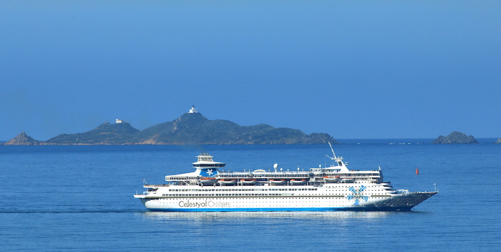 Ajaccio : Les premiers bateaux de croisière…