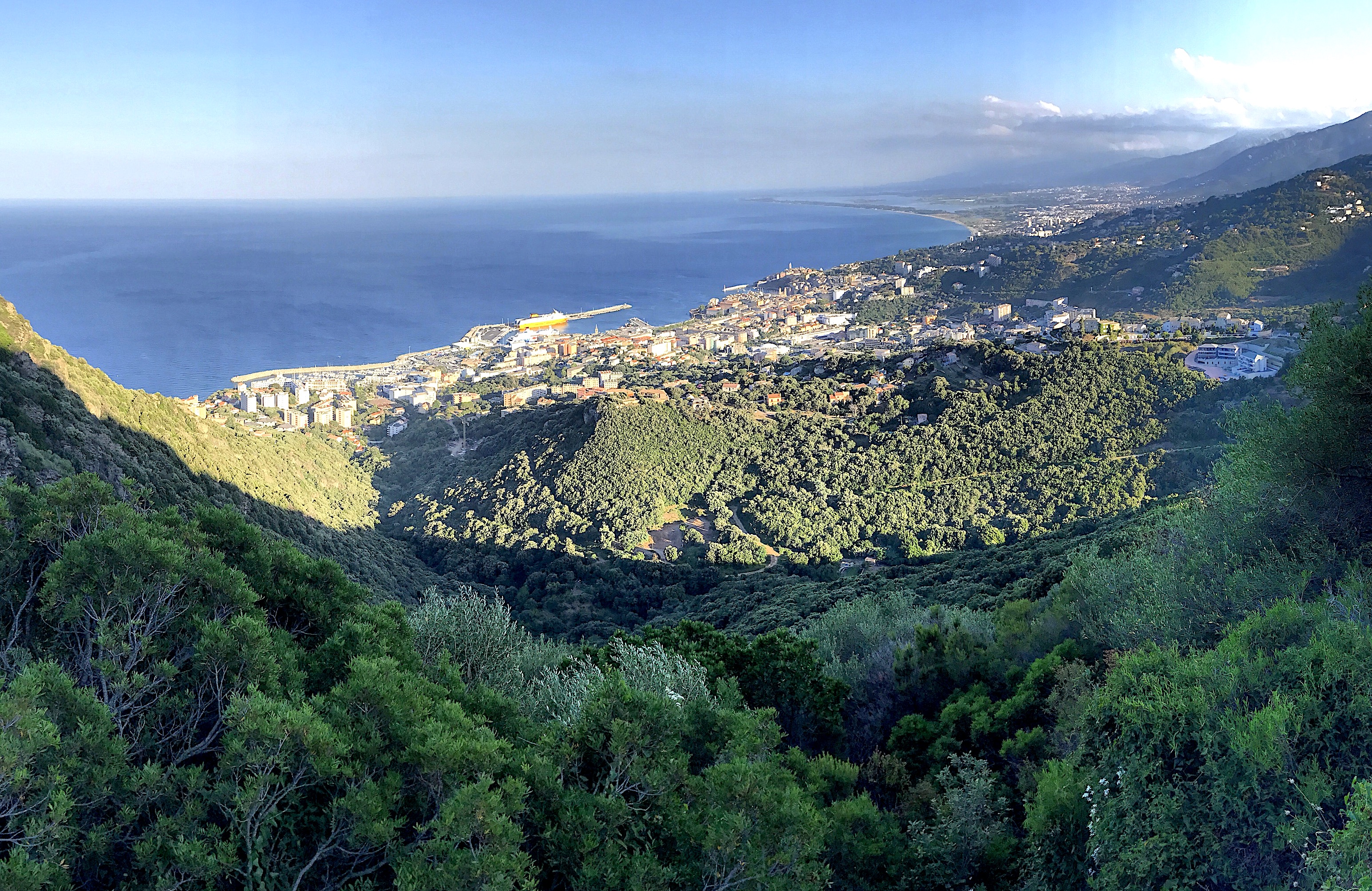 La photo du jour : Bastia au Soleil couchant