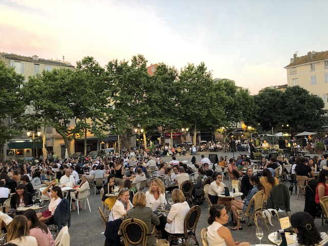 L'édition 2019 des apéros du marché. Photo MS