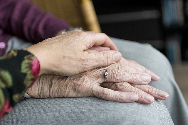 Soins palliatifs et fin de vie : "la Corse est très bien dotée en structures et personnel"