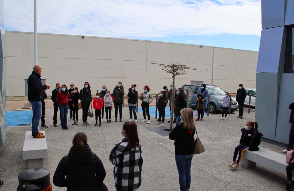 Covid-19 : A Porto-Vecchio, la minute de silence des gymnastes insulaires